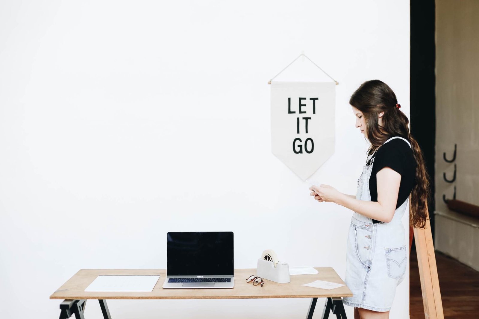 How to Survive a Toxic Workplace: Overcoming These 9 Common Issues