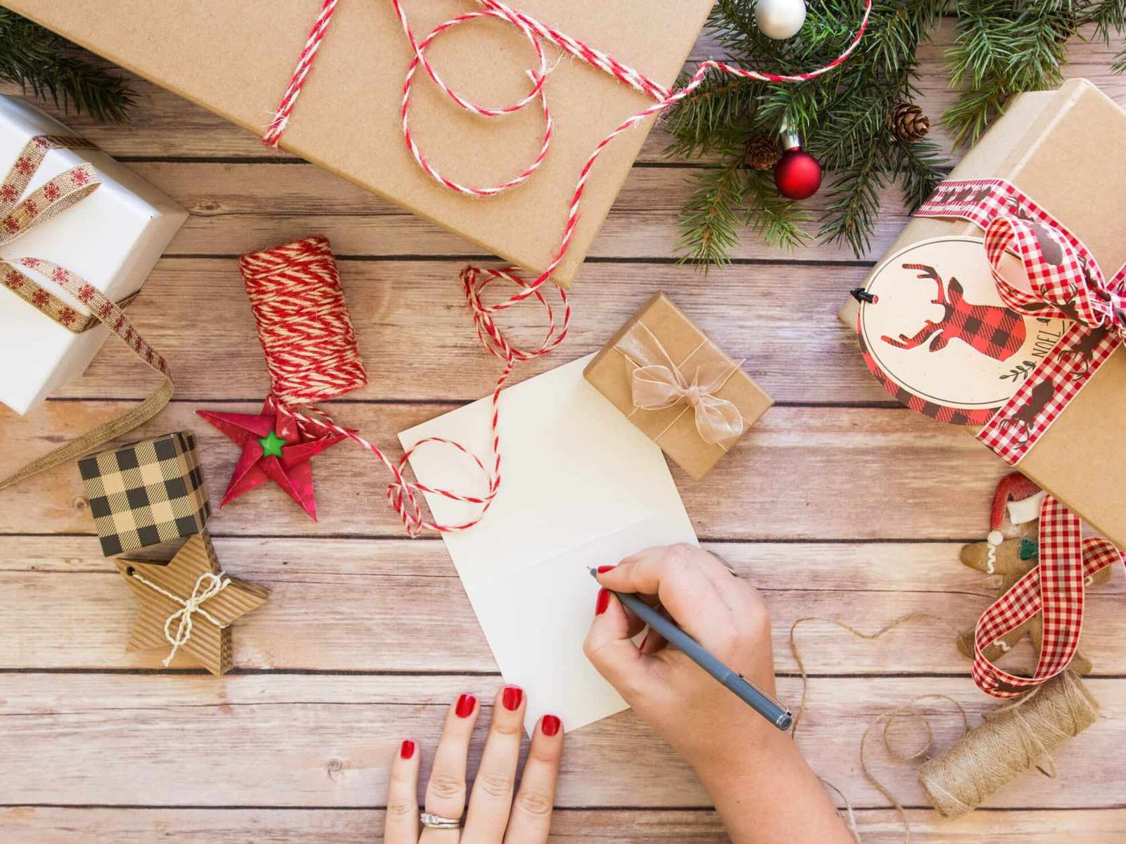 Cheap And Easy Holiday Hacks: Creating Your Own Cards