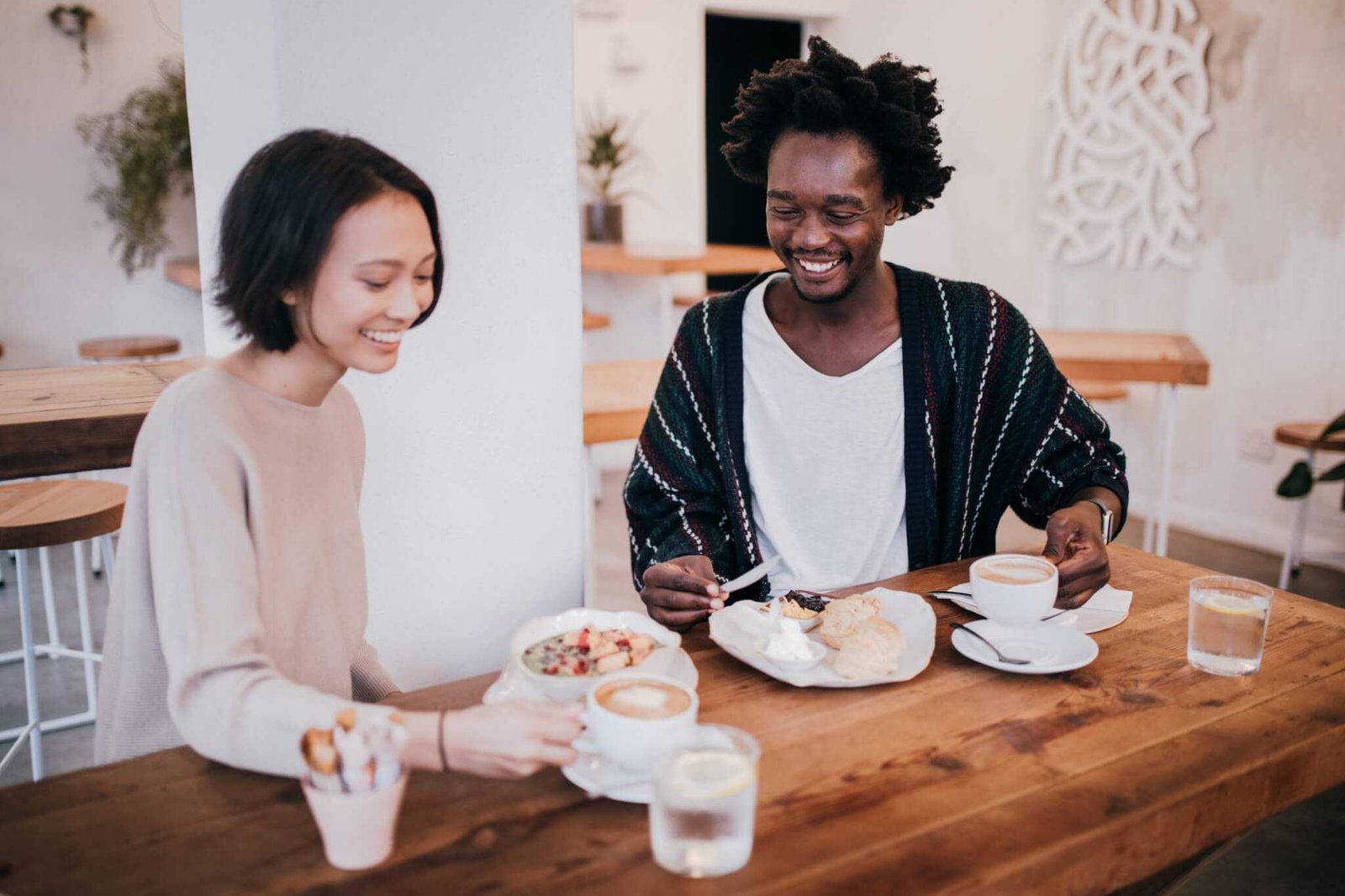 How Should Couples Split Finances? The Complete Breakdown